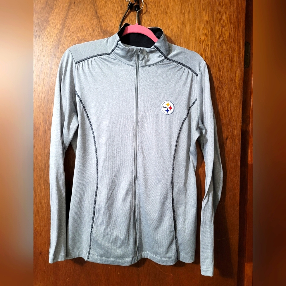 NWOT. Cutter & Buck full zip logo jacket. (881)